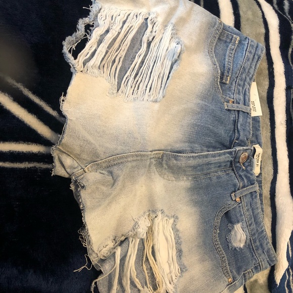 Shorts - Picture 2 of 2